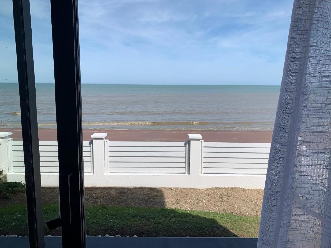 Villa De La Plage, Front De Mer, Juno Beach Bernieres-sur-Mer Exterior photo